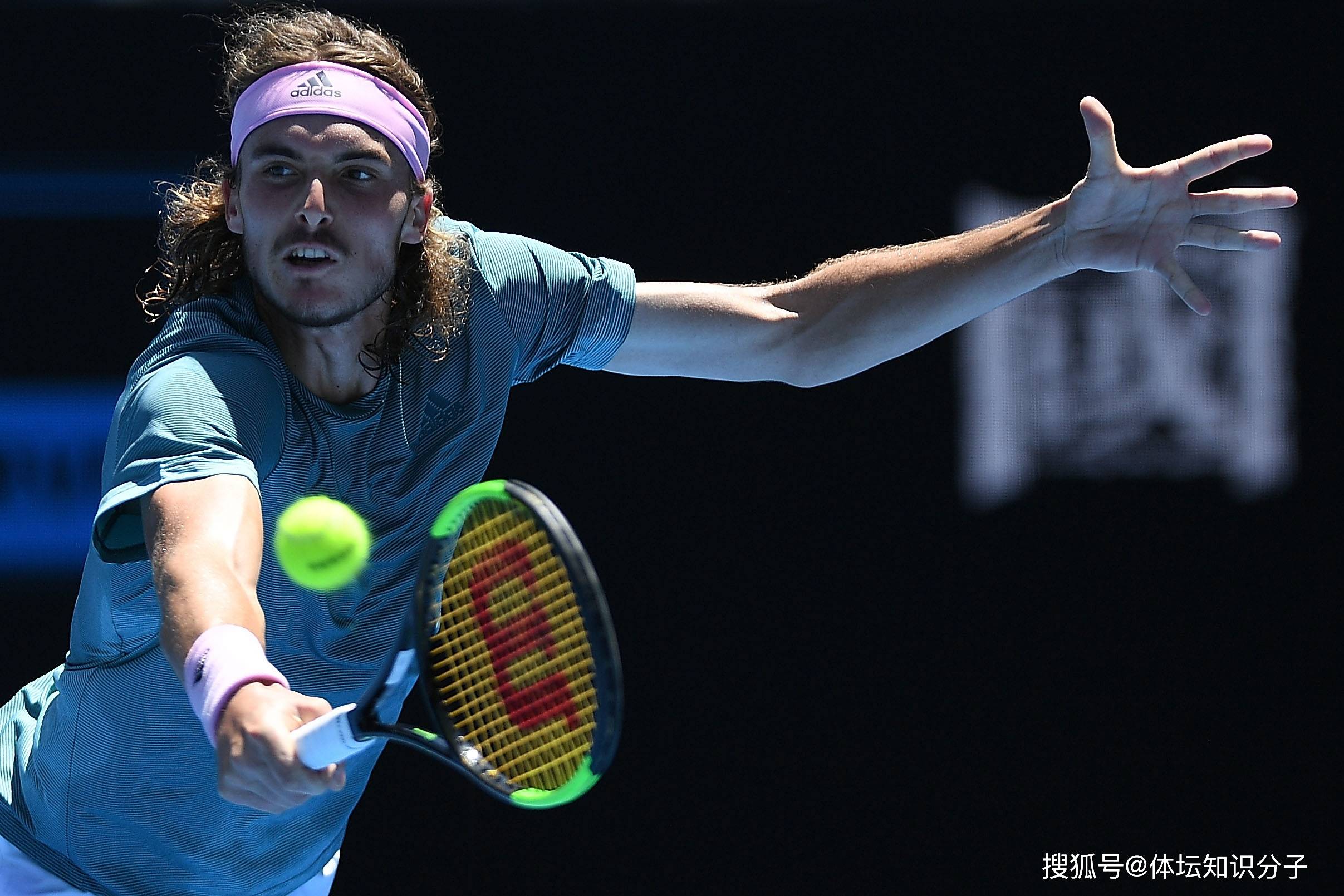 关于德国网球队完胜英国网球队，西西帕斯制霸全场的信息