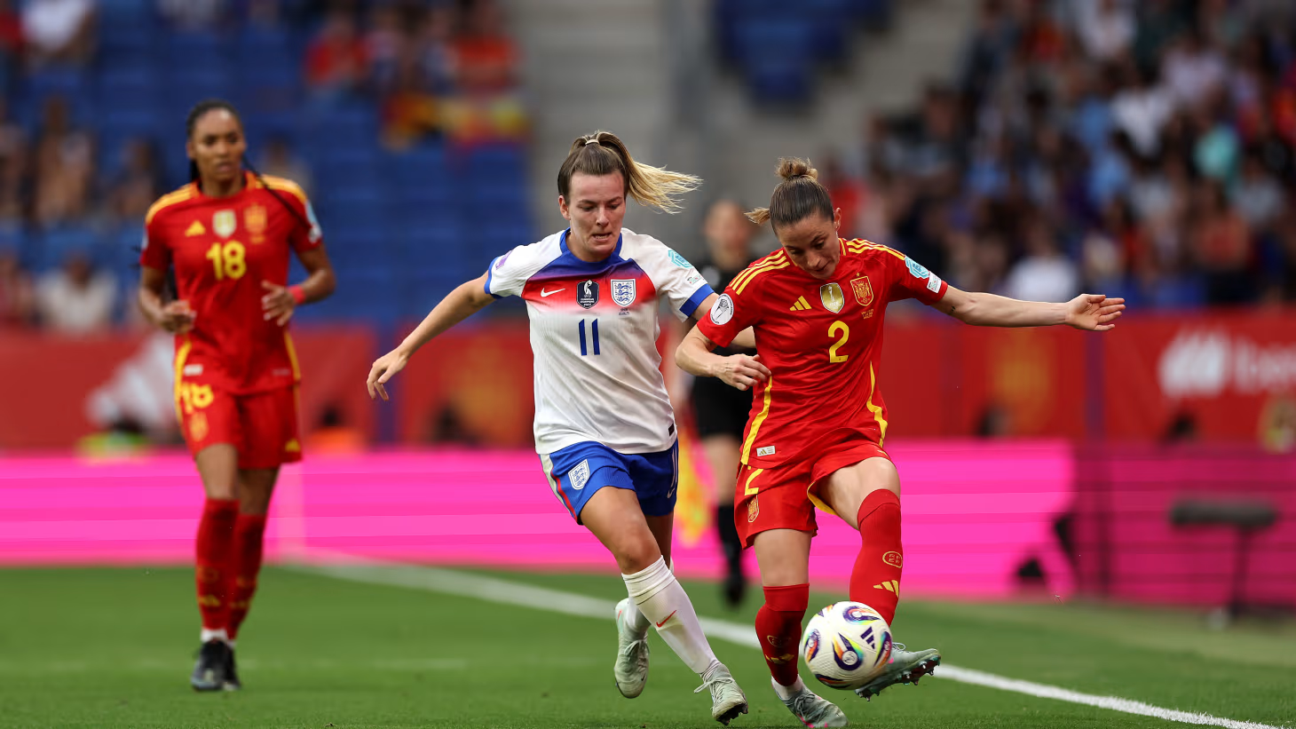 开云体育中国-关于国际足球盛宴中，女性队伍夺标称霸！的信息