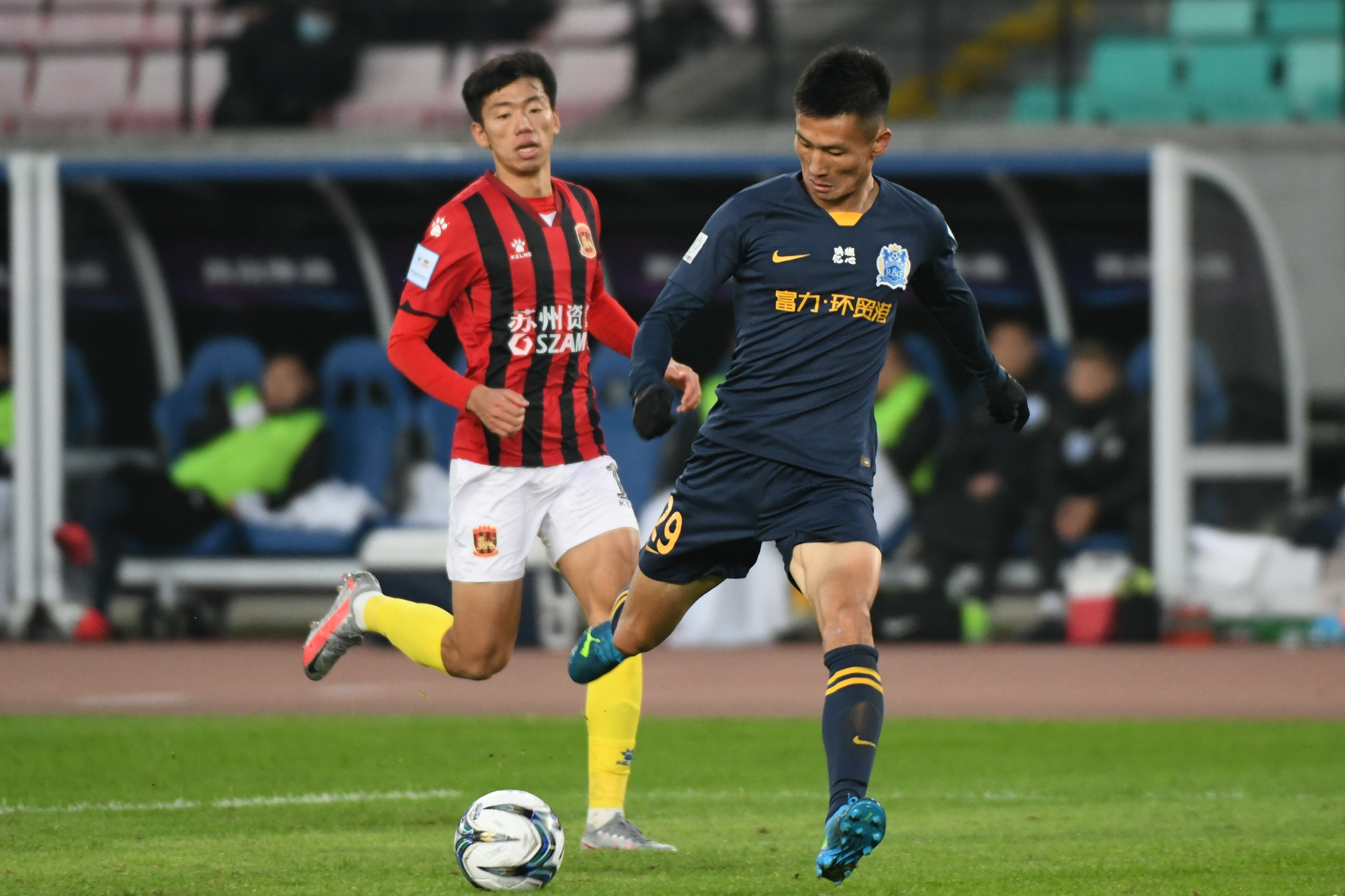 关于广州富力队急需解决后防漏洞，加强防守能力的信息