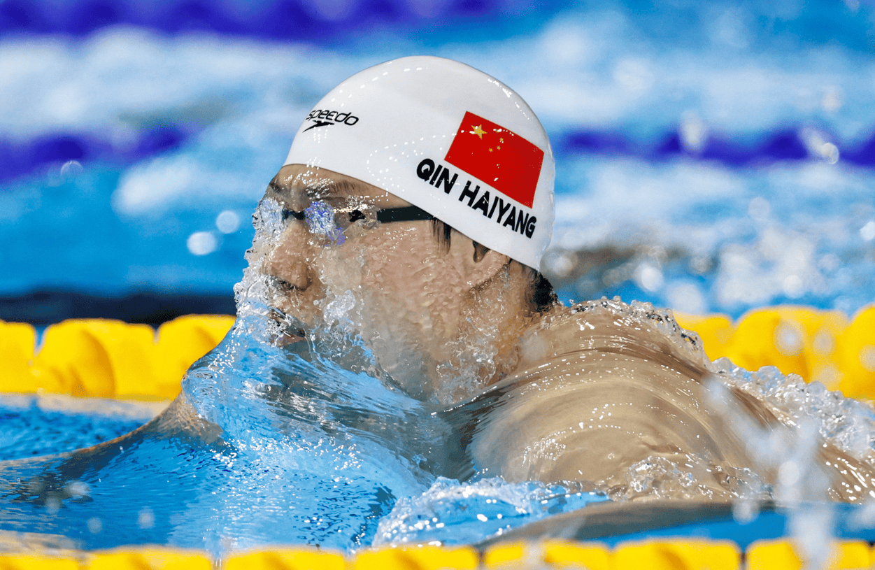 包含游泳传奇仍然不败，夺金再传捷报的词条