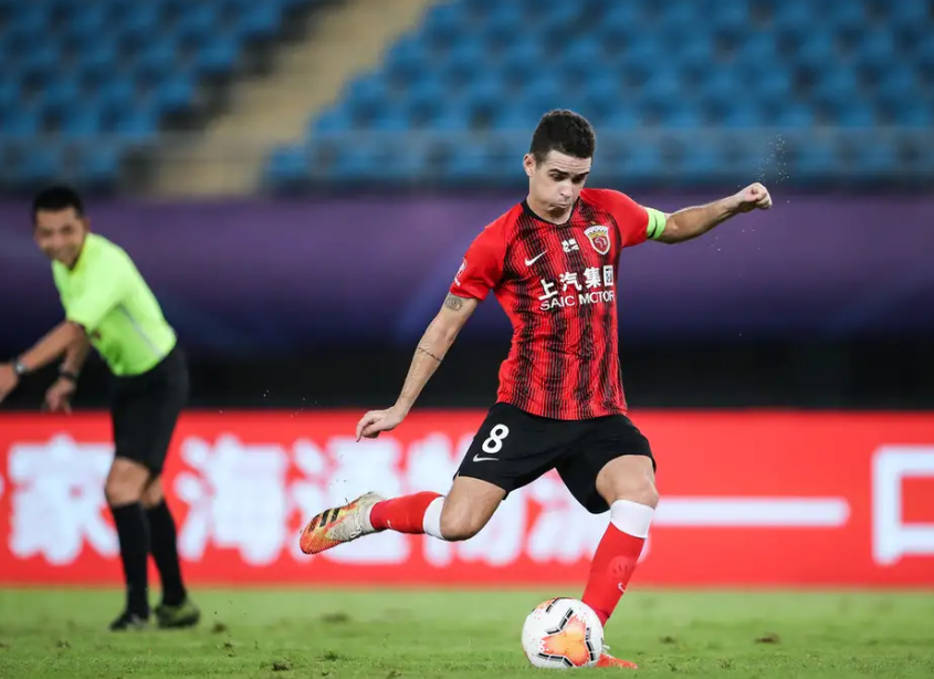 上港全取三分,全力冲击冠军宝座的简单介绍 上港全取三分,全力冲击冠军宝座的简单介绍