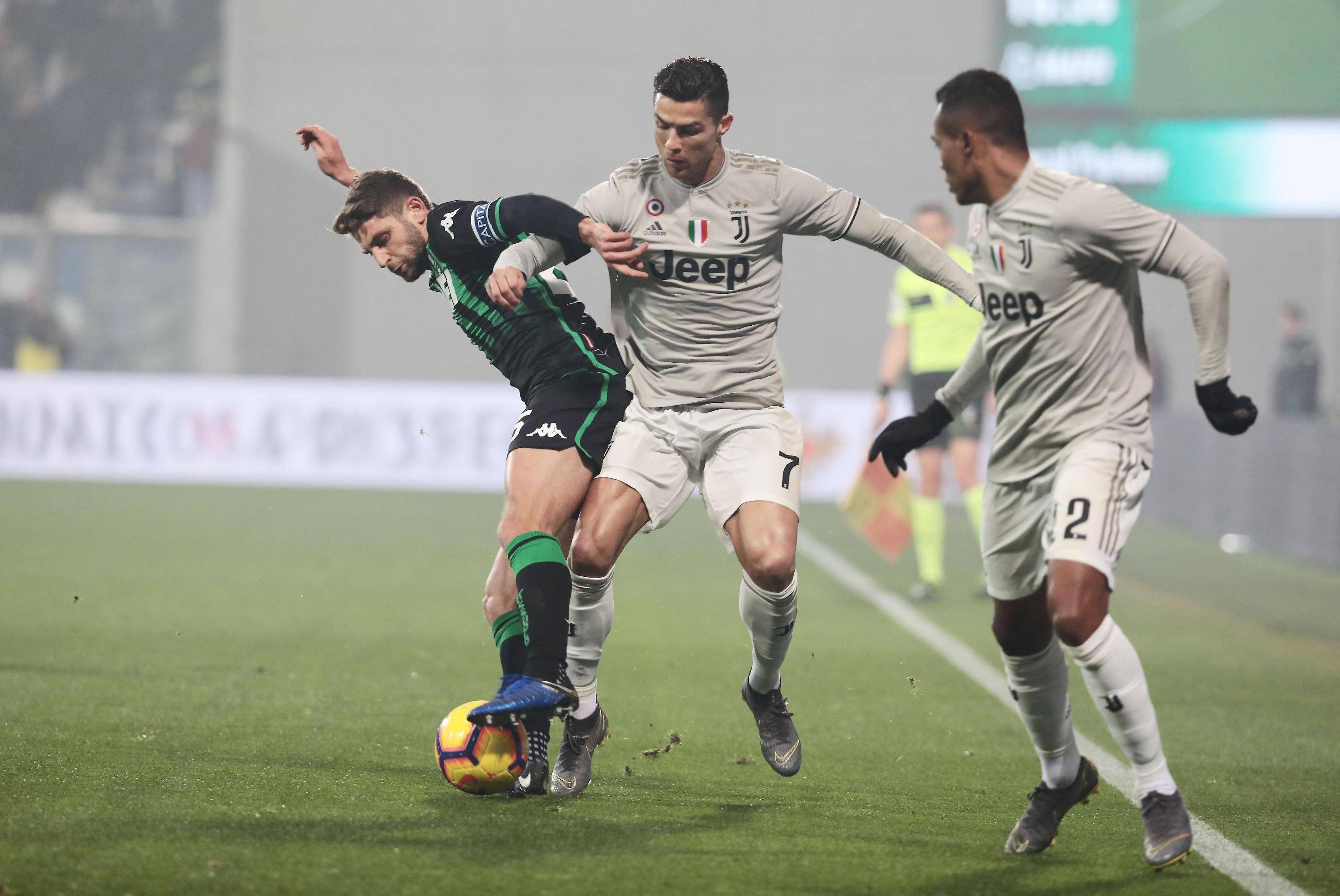 包含尤文图斯勇夺三分，备战面对巴塞罗那的争锋的词条