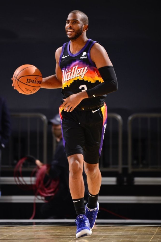 包含上海队鏖战天津队，保罗带队取胜的词条