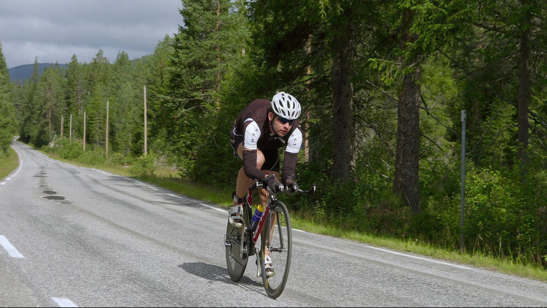 从克罗地亚的翻盘到巴雷拉的杀伤力，足球世界中的韧性哲学