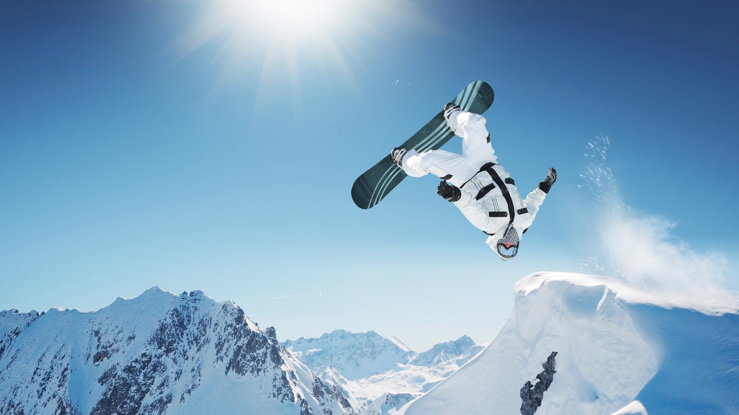 街道上的魔术，F1新加坡夜赛与NBA绝杀的时空交响