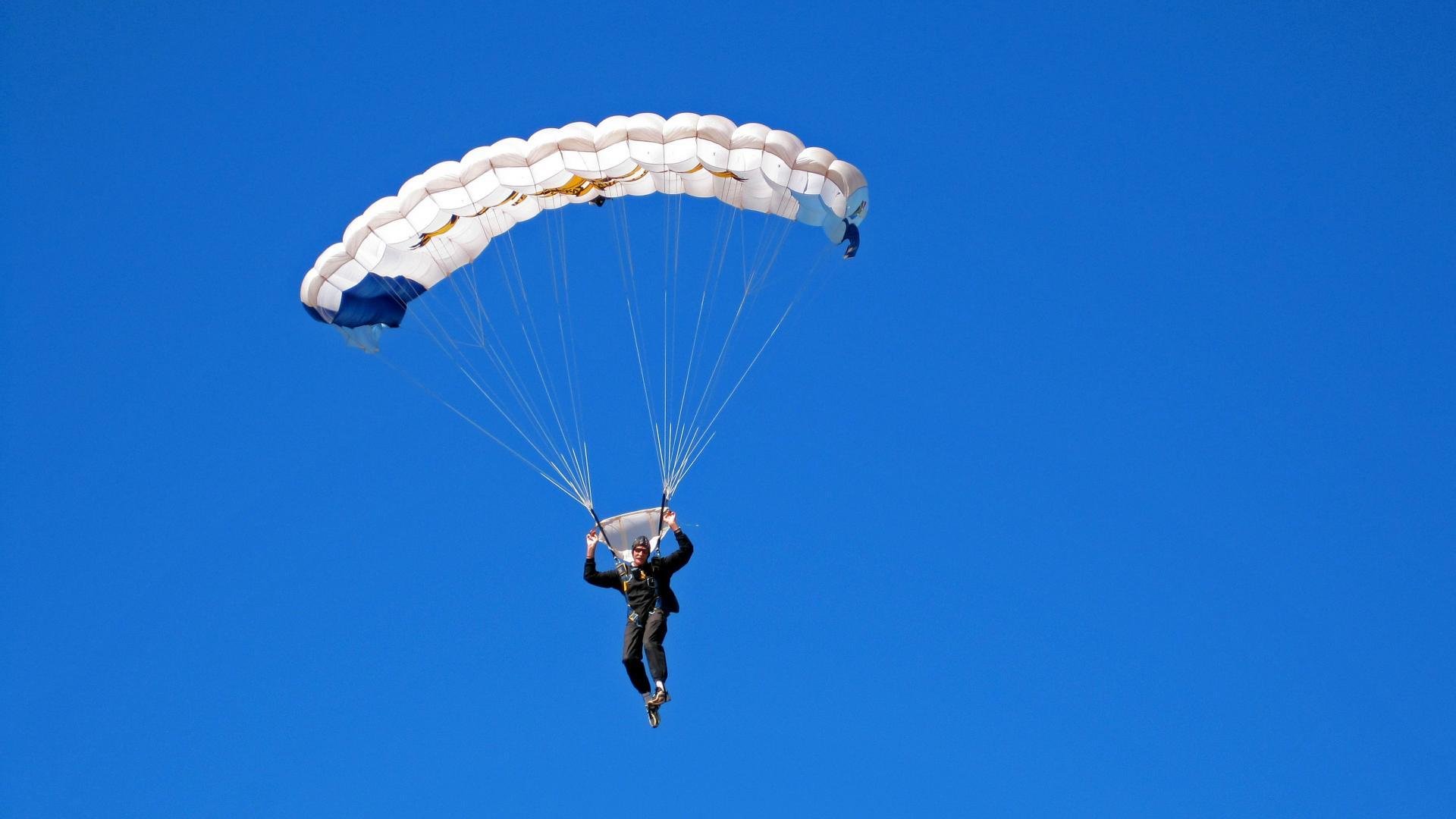 篮下巨兽的独舞，戈贝尔如何以一己之力改写京吉之战