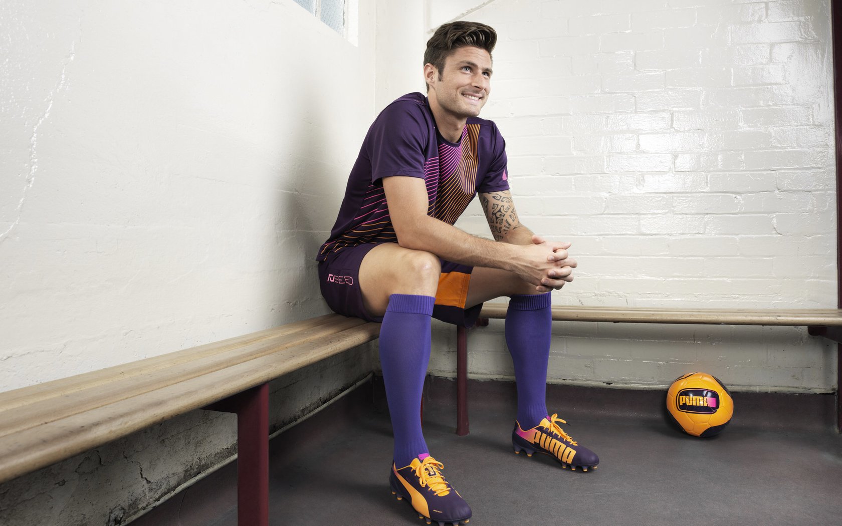 羽坛奇夜，法国队惊天翻盘泰国队，辛杜独木擎天带队取胜